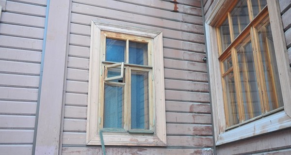 Неизвестные проникли в родовой особняк Александра Пороховщикова, где его супруга покончила с собой