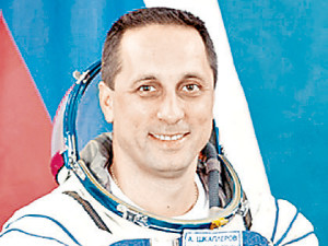 Дочки севастопольского космонавта запустили на орбиту стенгазету 