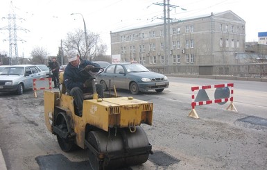 В Харькове ударят по внутриквартальному бездорожью