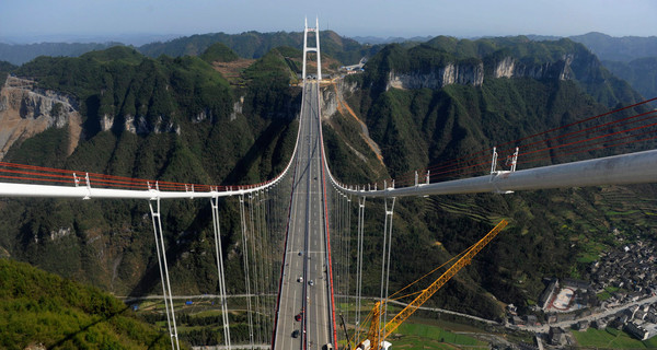 Самый длинный в мире мост открылся в Китае 