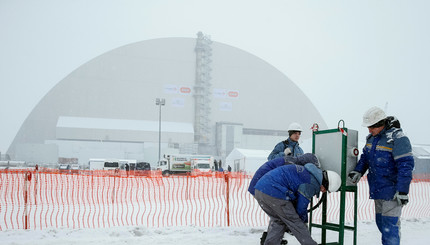 На Чернобыльской АЭС завершаются работы по возведению саркофага над четвертым энергоблоком