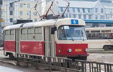 Бэушные чешские трамваи выехали на улицы города