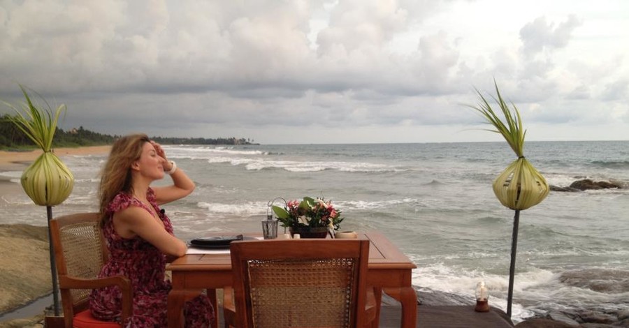 Жанна Бадоева попала в шторм на Шри-Ланке: телеведущая едва спаслась от цунами