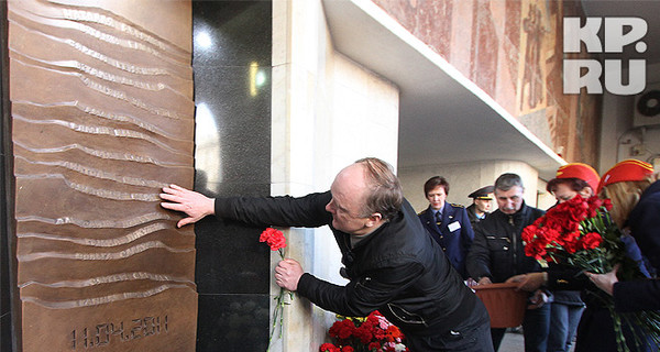 Белоруссия почтила память погибших в Минском метро