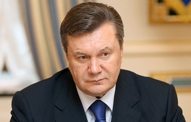 Декларация Януковича: президент заплатил налогов на 2,8 миллиона, а первая леди продала дом