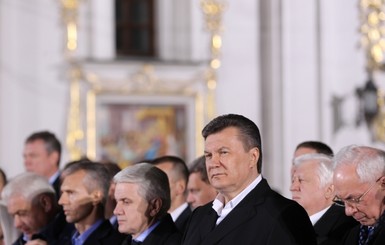Янукович встретил Пасху в Киево-Печерской Лавре