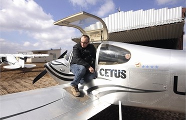 Украинец собирается пролететь 3700 километров на маленьком самодельном самолете 