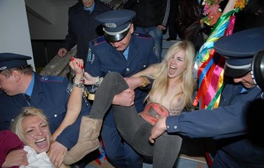 Прокуратура завела уголовное дело на FEMEN