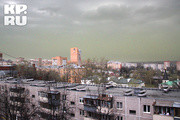 Зеленые облака над городом напугали москвичей
