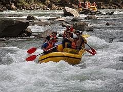 Туристка утонула в горной речке во время рафтинга