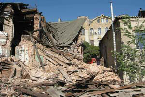 В Харькове на мужчину обрушился дом 1917 года постройки