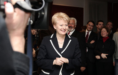 Президент Литвы Даля Грибаускайте: Тимошенко выглядит хорошо и довольна врачами