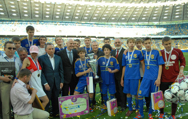 Лучшими футболистами Украины стали школьники из Сум 
