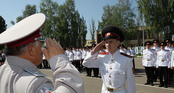 Возрожденный Сумской кадетский корпус выпустил первых 148 воспитанников