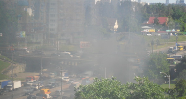 В Киеве на проспекте Победы загорелась маршрутка