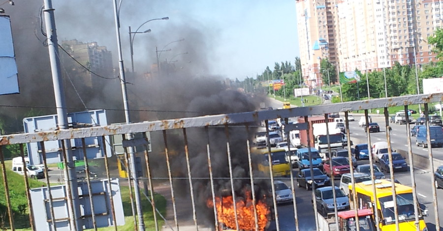 Пассажиры маршрутки, загоревшейся в Киеве: 