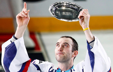 Чемпионы мира из сборной России посвятили победу погибшим хоккеистам 
