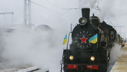 На День святого Николая в Харькове запустили ретропоезд