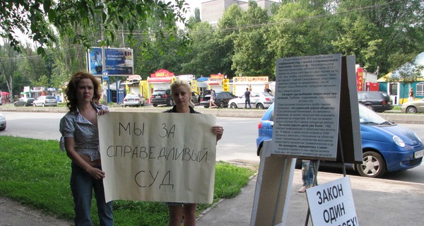 Бизнесмена, расстрелявшего двух парней, судят тайно от журналистов и родственников погибшего