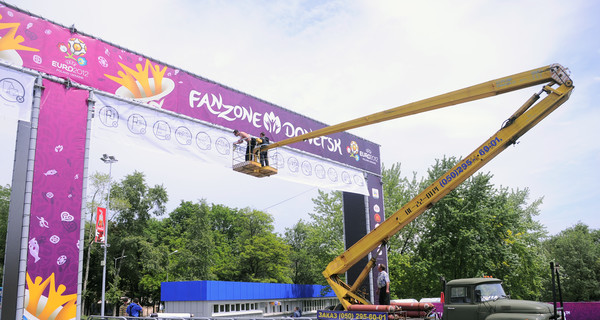 10 дней до ЕВРО: рынки разогнали, фан-зону смонтировали