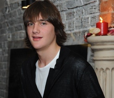 Харьковчанка заявляет, что ее избил сын Кернеса