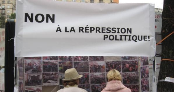 Палаточный городок на Крещатике останется на время Евро-2012