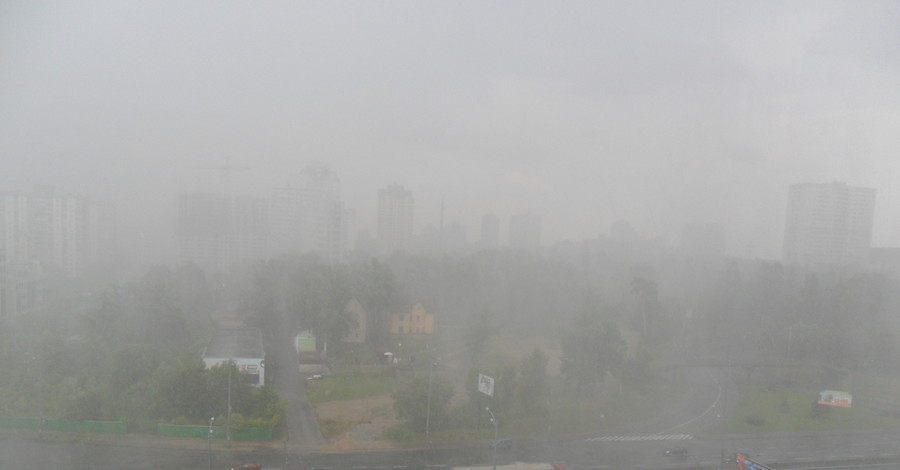 Над Киевом пронесся ураган