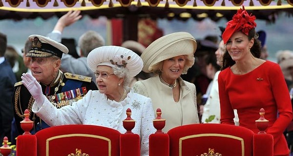 Муж британской королевы госпитализирован во время празднования юбилея ее правления