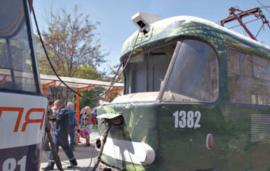 Студенты университета не верят, что их преподаватель причастен к днепропетровским терактам