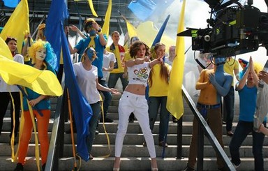 В Украину прибыли первые 200 болельщиков на Евро-2012