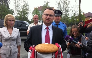 В Межигорье журналистов встретил 