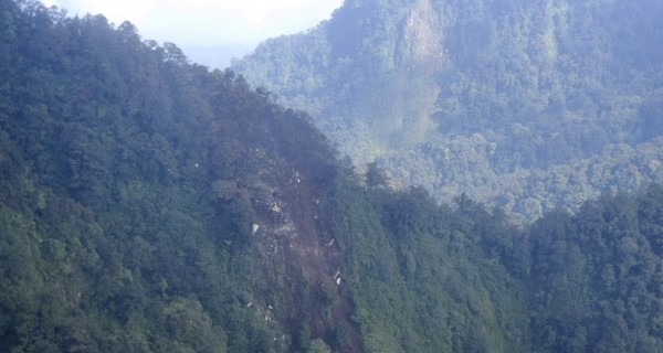 Пилот упавшего в Индонезии лайнера отключил приборы, решив что они неисправны?