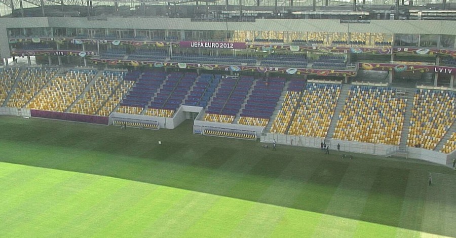 В день открытия Евро у  львовского стадиона нашли мину