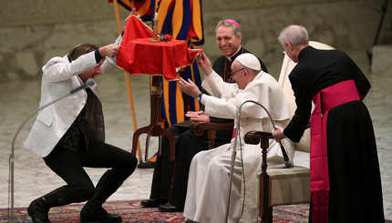 Артисты цирка выступили перед Папой Римским