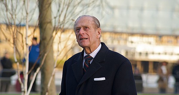 Супруга английской королевы выписали из больницы