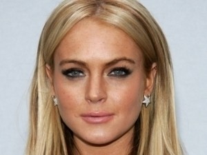 Актриса Линдсей Лохан попала в крупную аварию