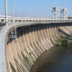 В Запорожье врач сиганула с плотины ДнепроГЭС