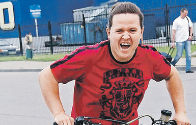 Я Антонова не бил. Я Антонова... любил 