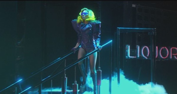 Леди Гага получила сотрясение мозга на концерте в Окленде