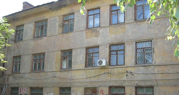 В жилом доме провалились перекрытия