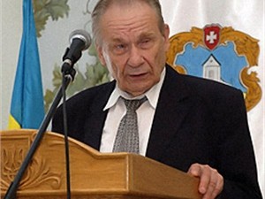 Шухевич в 79 лет решил стать народным депутатом