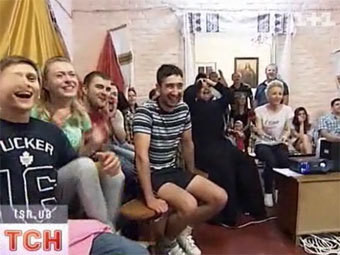 Священник устроил в храме фан-зону Евро-2012