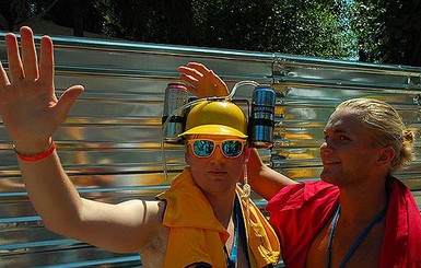 Шведы напиваются украинским пивом до беспамятства