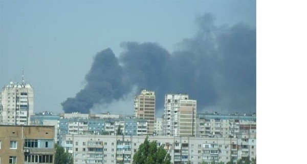 В Макеевке горят цистерны с токсичным содержимым