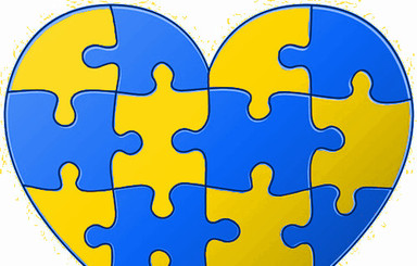 Символом фанатов Украины может стать сердце, яблоко или козаки