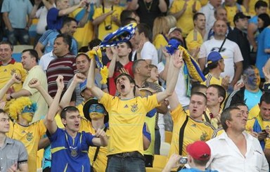 Украина-Франция: стихия остановила матч!