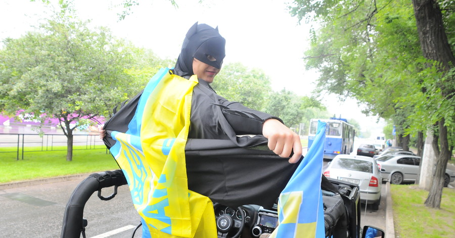 В Донецке за сборную Украины будет болеть Бэтмен