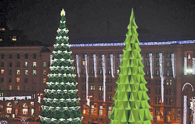 Киевлянам показали проекты новогодней елки-2013 