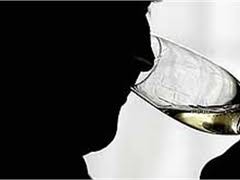 Грабители на тракторе угнали грузик элитного шампанского