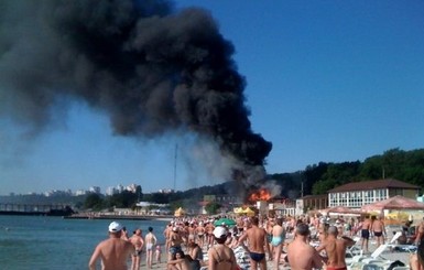 В Одессе сгорело кафе у моря